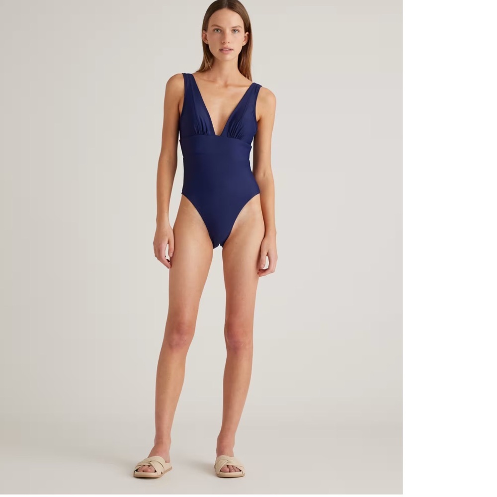 Quince Italian Plunge One-Piece Swimsuit Sz M NEW DEEP NAVY